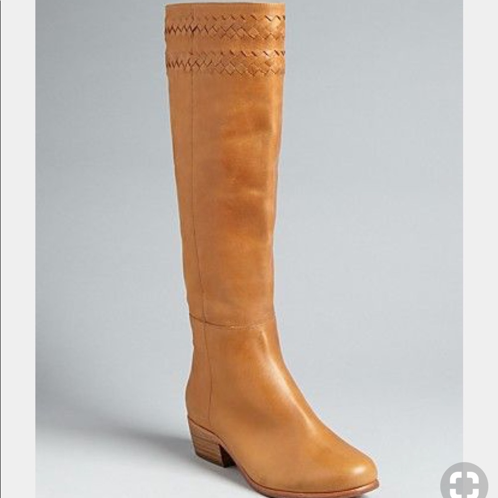 LAST CALL DONATING 11/1 Camel Joie Boots